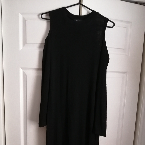 Cold shoulder black dress by Papillon - Picture 2 of 5